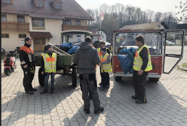 Feuerwehr Buch am Erlbach nimmt bei der Landkreissäuberung teil