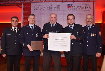 Metzgerei Rümenapf erhält die Auszeichnung “Förderer der Feuerwehr”